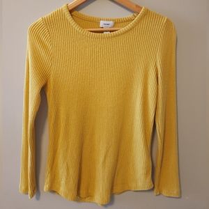 Old Navy yellow ribbed long sleeve crew neck shirt